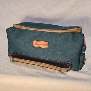 Brookstone golf shoe or cleat bag